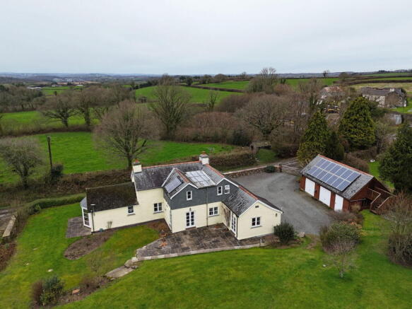4 bed property, in Okehampton EX20, £750,000