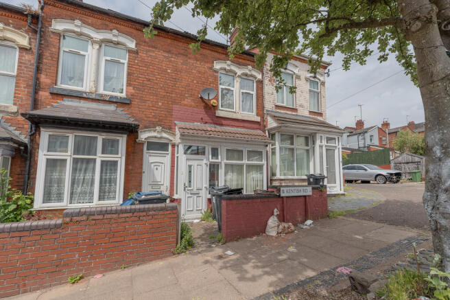 2 bed property, in Kentish Road, £165,000