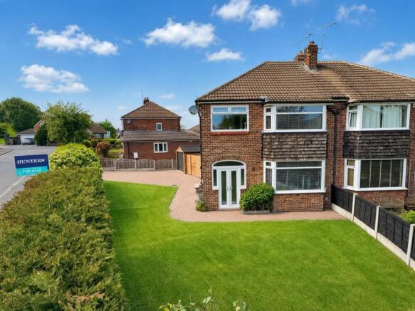 3 bed property, in Upper Carr Lane, £425,000