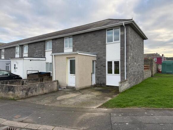3 bed property, in Glan Y Mor, £210,000