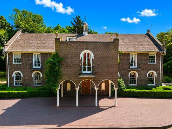 6 bed property, in Manor Road, £6,000,000