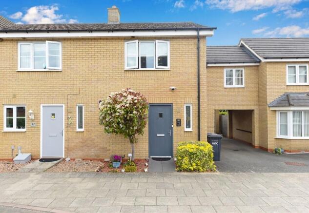 2 bed property, in Stokes Drive, £280,000