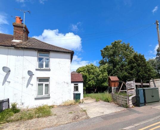 3 bed property, in 17 Canterbury Road, £140,000