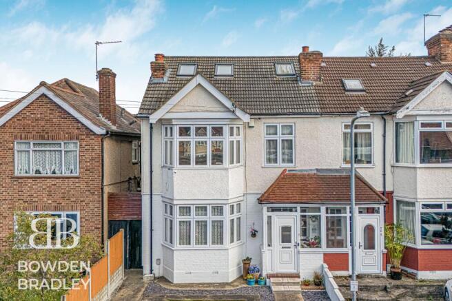 4 bed property, in Lennox Gardens, £650,000