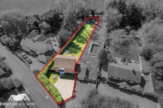 3 bed property, in Tye Green Village, £750,000