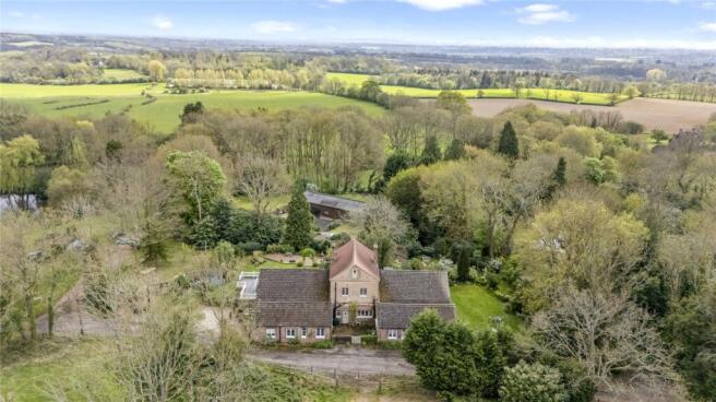 3 bed property, in Fletching, £1,000,000