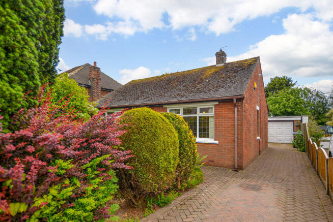 2 bed property, in 12 Church Lane, £400,000