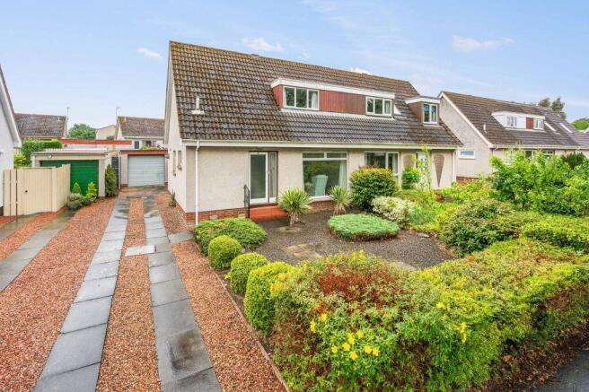 3 bed property, in 29 King's Avenue, £250,000