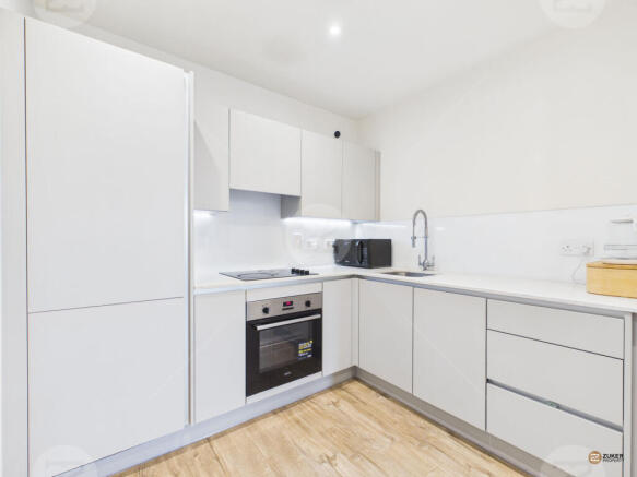 1 bed property, in North End Road, £350,000