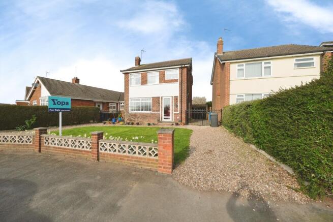 3 bed property, in Wilne Road, £160,000