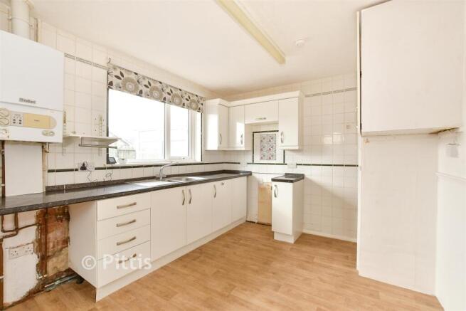 2 bed property, in Newport Road, £230,000
