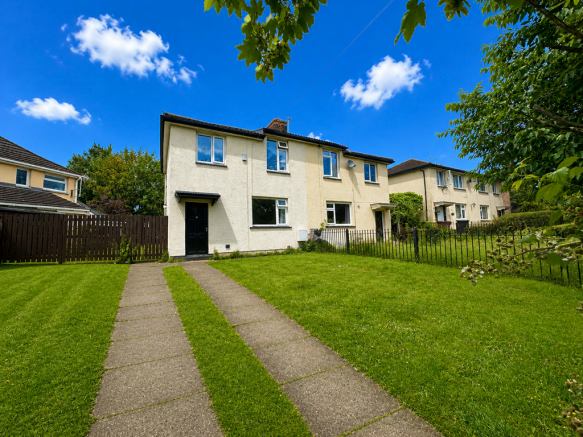 3 bed property, in Southfield Drive, £185,000
