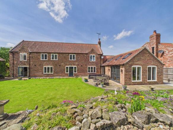 3 bed property, in Gable End, £650,000