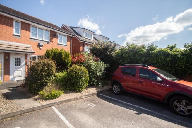2 bed property, in Greenall Street, £92,000