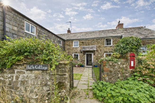 4 bed property, in Woolley, £425,000