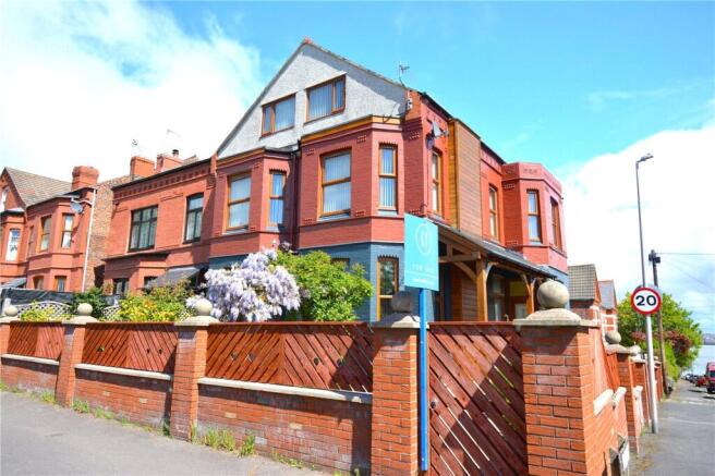 2 bed property, in Seabank Road, £220,000