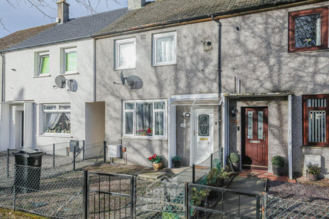 2 bed property, in 21 East Main Avenue, £85,000