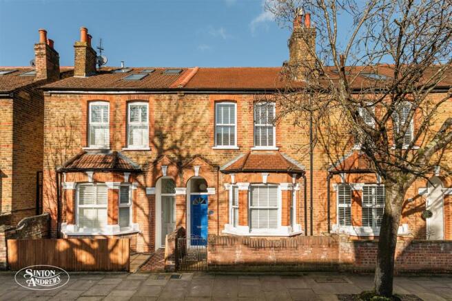 2 bed property, in Balfour Road, £795,000