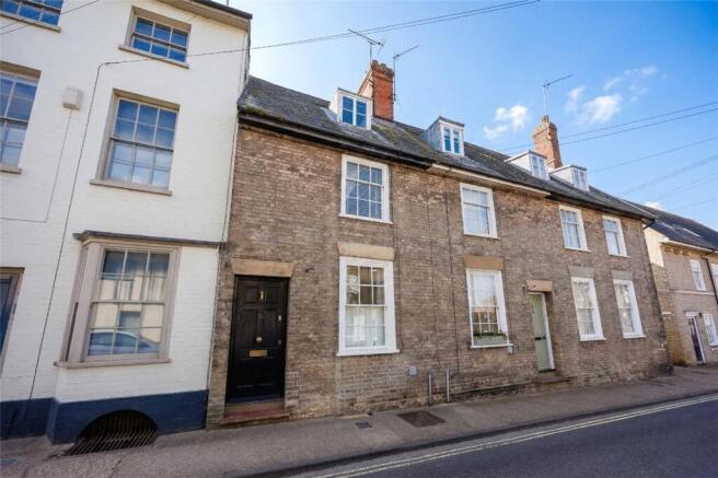 3 bed property, in College Street, £300,000