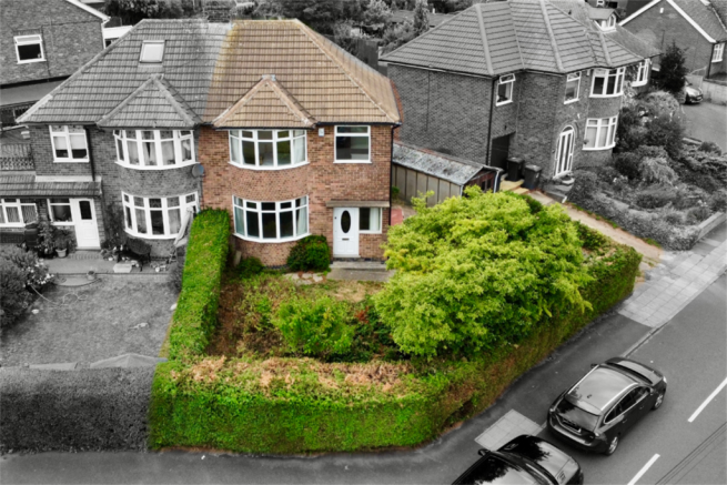 3 bed property, in 38 Cleve Avenue, £250,000