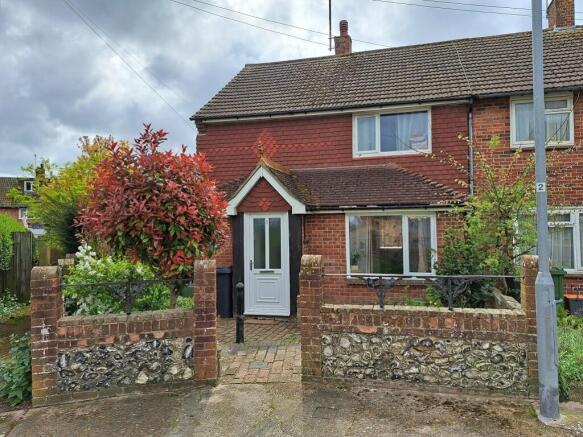 3 bed property, in Binsted Close, £299,500