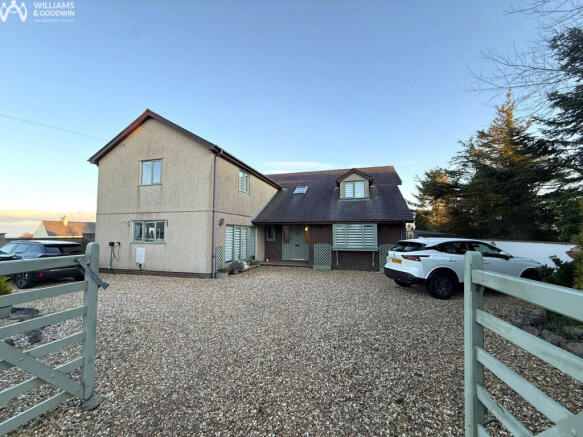 5 bed property, in B5110, £632,000