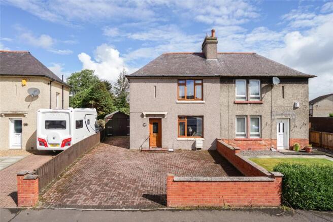 2 bed property, in Bayview Crescent, £120,000