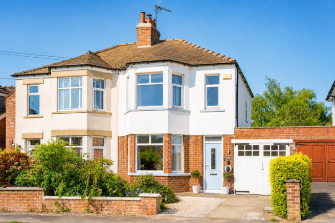 3 bed property, in Melwood Grove, £395,000