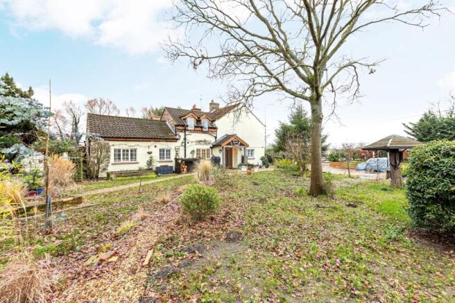 3 bed property, in West Bilney, £300,000