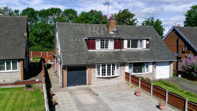 3 bed property, in Pinfold Close, £235,000