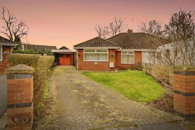 3 bed property, in Grasmere Avenue, £180,000