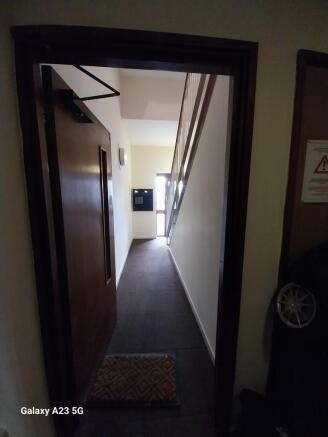 1 bed property, in Adelaide Close, £175,000