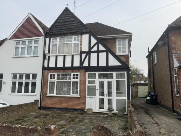 3 bed property, in WEMBLEY HA9, £500,000