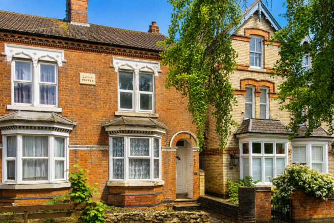 3 bed property, in Bowling Green Road, £210,000