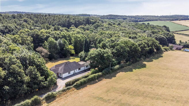 4 bed property, in Manley Croft, £995,000