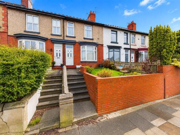 3 bed property, in St. Andrews Road, £100,000