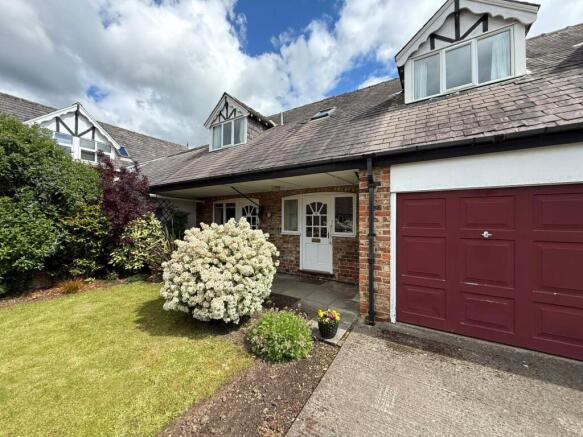 3 bed property, in 3 St Oswalds Front Street, £170,000