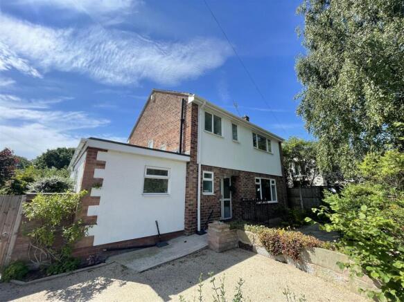 4 bed property, in Spital Road, £400,000