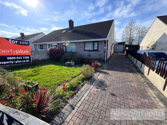 2 bed property, in Heol Y Coed, £239,950