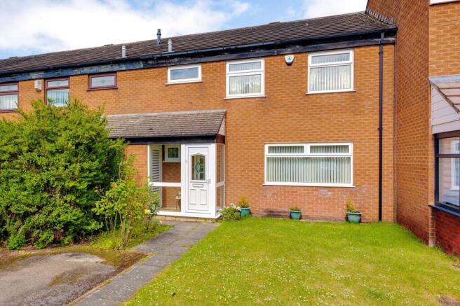 4 bed property, in Sharples Crescent, £250,000