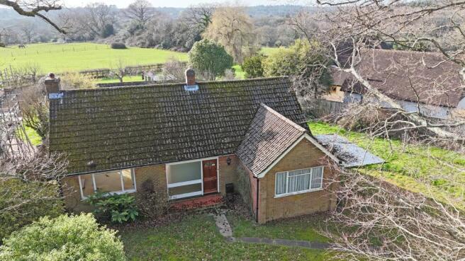 3 bed property, in Adlams Lane, £700,000