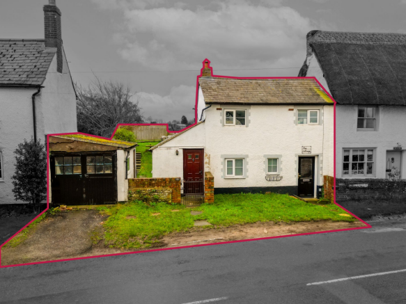 1 bed property, in The Green, £335,000