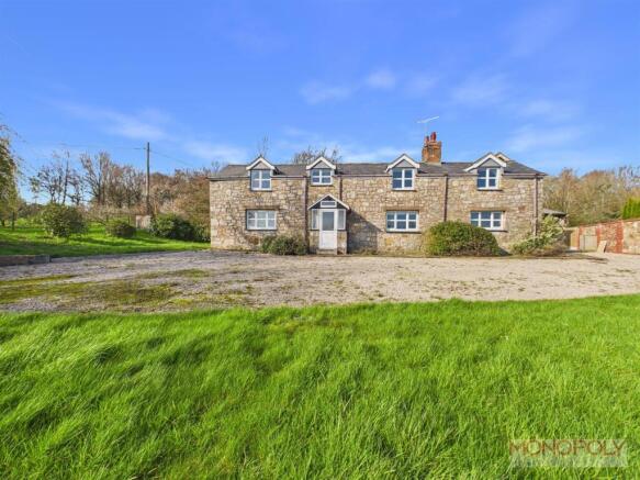 4 bed property, in Pen Y Bryn, £625,000