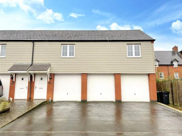 2 bed property, in Housman Way, £175,000