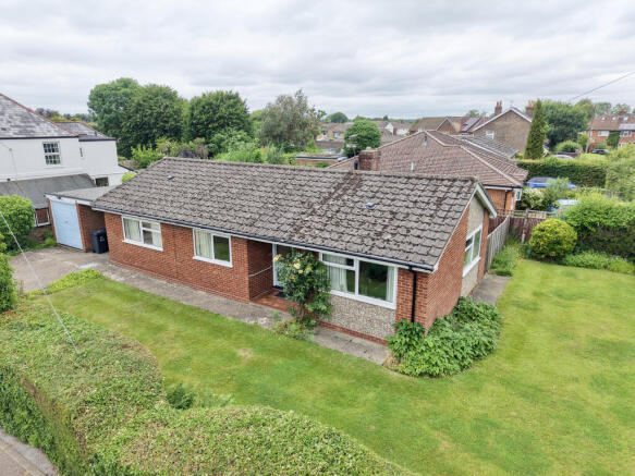 3 bed property, in Parish Piece, £525,000
