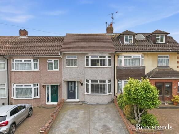 3 bed property, in Stour Way, £500,000