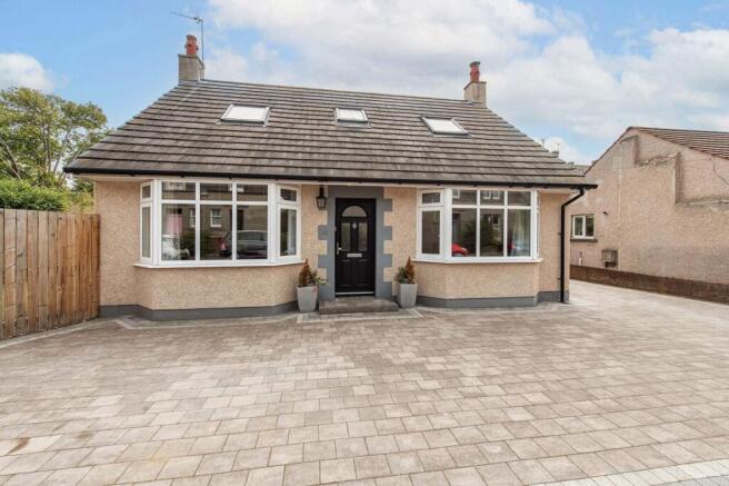 5 bed property, in Park Street, £670,000