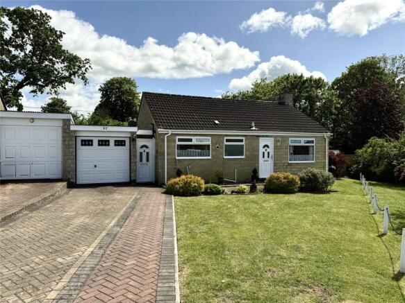 2 bed property, in Styles Close, £397,500