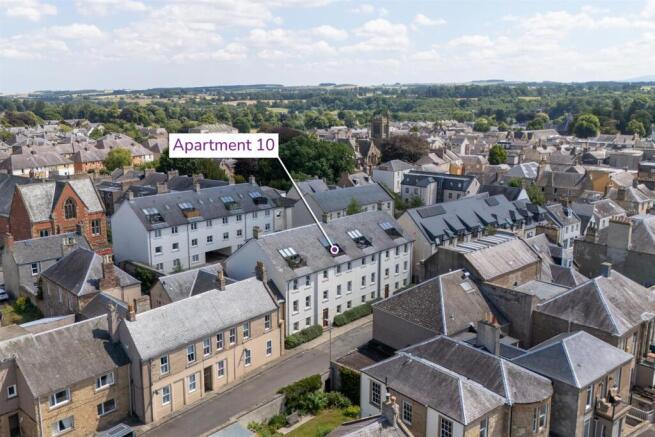 3 bed property, in Roxburgh Street, £185,000