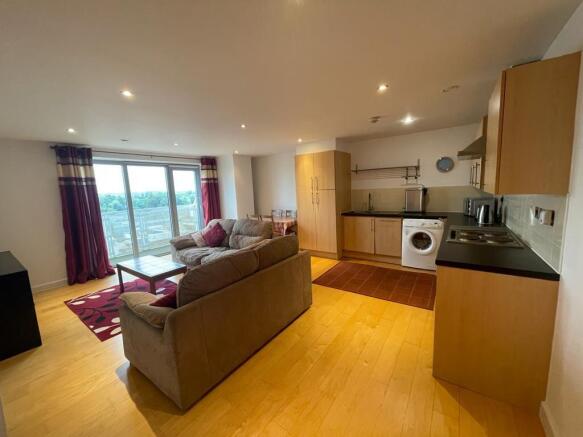 2 bed property, in Navigation Street, £95,000